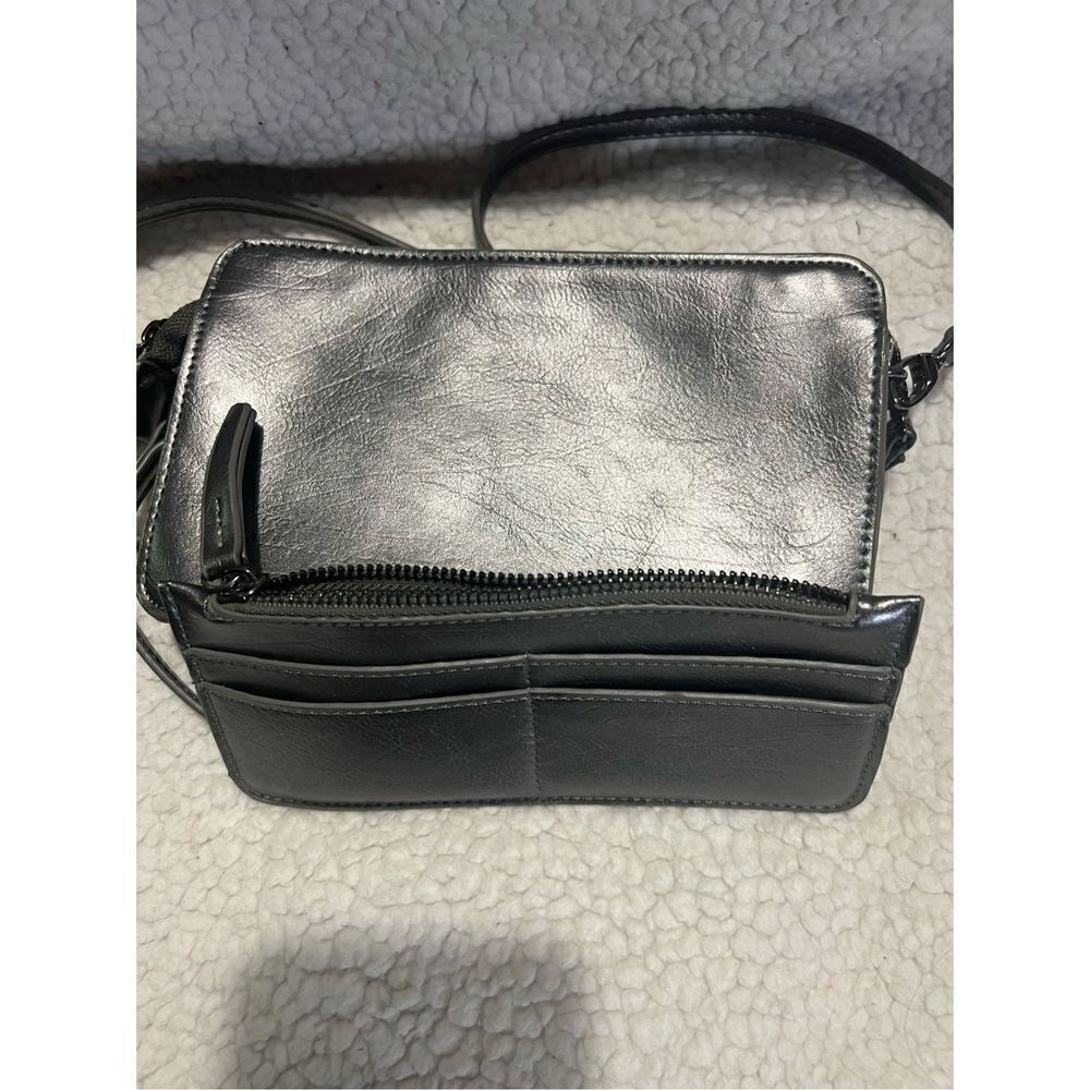 Crossbody    - Picture 5 of 7
